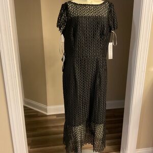 Kay Unger Black Zigzag Lace Midi Dress